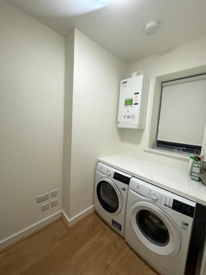 Private Room In A New Shared Apartment Maynooth Exterior photo