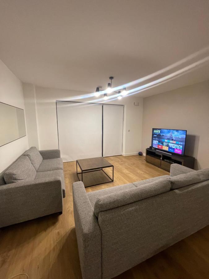 Private Room In A New Shared Apartment Maynooth Exterior photo